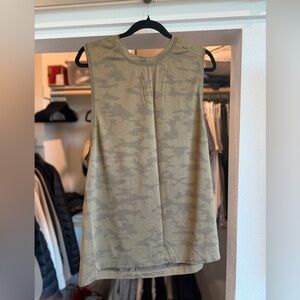 lululemon athletica men’s metal vent tech sleeveless - brown multicam - L